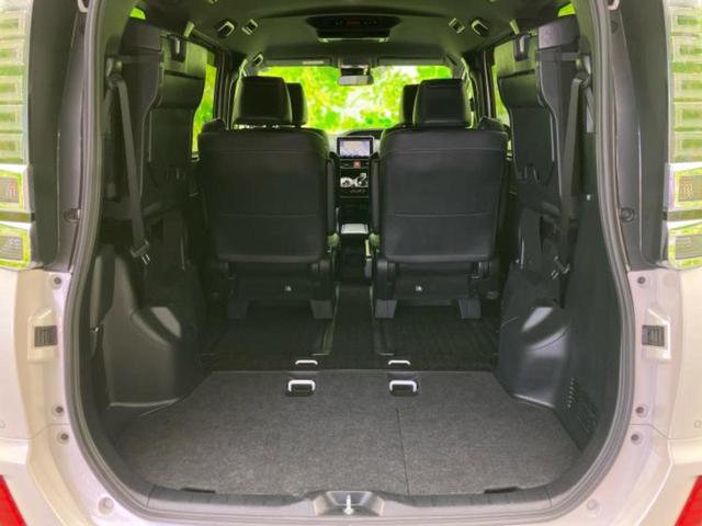 ヴォクシー ハイブリッドＺＳキラメキ３　新品タイヤ／保証書／純正　９インチ　ＳＤナビ／フリップダウンモニター／衝突安全装置／両側電動スライドドア／シートヒーター／車線逸脱防止支援システム／シート　ハーフレザー　衝突被害軽減システム　ＥＴＣ（21枚目）