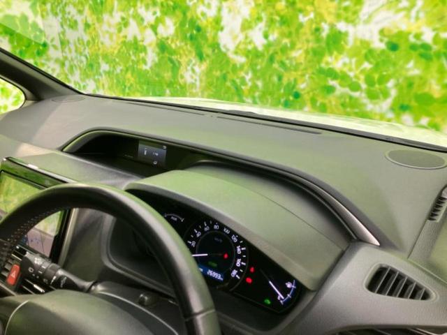 ヴォクシー ハイブリッドＺＳキラメキ３　新品タイヤ／保証書／純正　９インチ　ＳＤナビ／フリップダウンモニター／衝突安全装置／両側電動スライドドア／シートヒーター／車線逸脱防止支援システム／シート　ハーフレザー　衝突被害軽減システム　ＥＴＣ（30枚目）