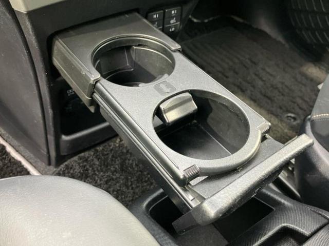 ヴォクシー ハイブリッドＺＳキラメキ３　新品タイヤ／保証書／純正　９インチ　ＳＤナビ／フリップダウンモニター／衝突安全装置／両側電動スライドドア／シートヒーター／車線逸脱防止支援システム／シート　ハーフレザー　衝突被害軽減システム　ＥＴＣ（37枚目）