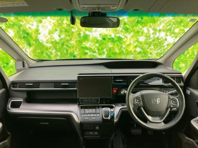 ステップワゴンスパーダ ｅＨＥＶスパーダＧ・ＥＸホンダセンシング　新品タイヤ／保証書／純正　１０インチ　ＳＤナビ／衝突安全装置／両側電動スライドドア／シートヒーター／車線逸脱防止支援システム／シート　ハーフレザー／ドライブレコーダー　純正／ヘッドランプ　ＬＥＤ（4枚目）