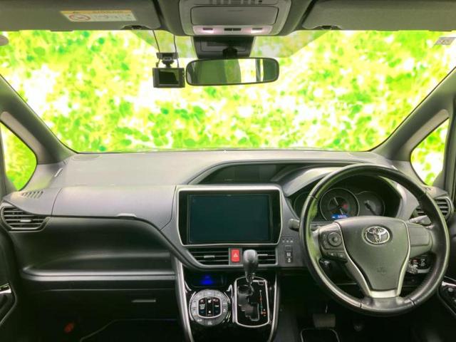 ヴォクシー ４ＷＤ　ＺＳキラメキ３　保証書／純正　１０インチ　ＳＤナビ／衝突安全装置／両側電動スライドドア／車線逸脱防止支援システム／シート　ハーフレザー／ドライブレコーダー　前後／ヘッドランプ　ＬＥＤ／ＵＳＢジャック　ローダウン（4枚目）