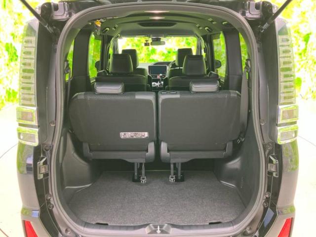 ヴォクシー ４ＷＤ　ＺＳキラメキ３　保証書／純正　１０インチ　ＳＤナビ／衝突安全装置／両側電動スライドドア／車線逸脱防止支援システム／シート　ハーフレザー／ドライブレコーダー　前後／ヘッドランプ　ＬＥＤ／ＵＳＢジャック　ローダウン（8枚目）