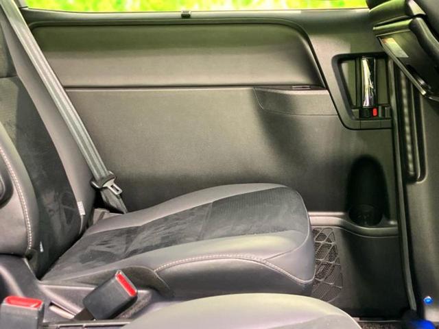 ヴォクシー ４ＷＤ　ＺＳキラメキ３　保証書／純正　１０インチ　ＳＤナビ／衝突安全装置／両側電動スライドドア／車線逸脱防止支援システム／シート　ハーフレザー／ドライブレコーダー　前後／ヘッドランプ　ＬＥＤ／ＵＳＢジャック　ローダウン（25枚目）