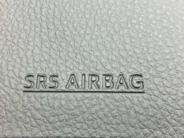 ヴォクシー ４ＷＤ　ＺＳキラメキ３　保証書／純正　１０インチ　ＳＤナビ／衝突安全装置／両側電動スライドドア／車線逸脱防止支援システム／シート　ハーフレザー／ドライブレコーダー　前後／ヘッドランプ　ＬＥＤ／ＵＳＢジャック　ローダウン（32枚目）