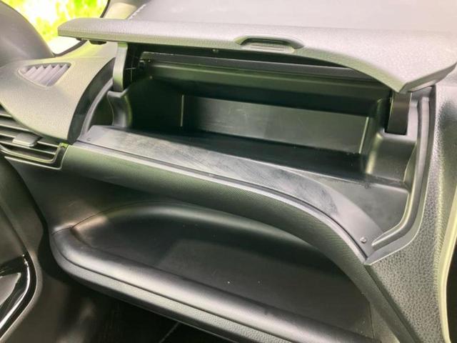 ヴォクシー ４ＷＤ　ＺＳキラメキ３　保証書／純正　１０インチ　ＳＤナビ／衝突安全装置／両側電動スライドドア／車線逸脱防止支援システム／シート　ハーフレザー／ドライブレコーダー　前後／ヘッドランプ　ＬＥＤ／ＵＳＢジャック　ローダウン（33枚目）