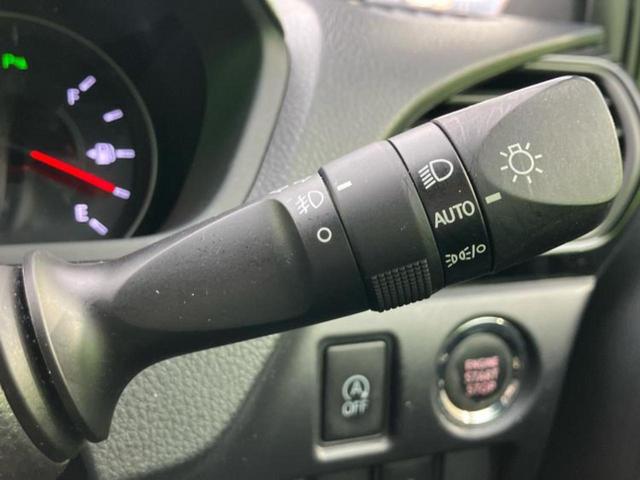 ヴォクシー ４ＷＤ　ＺＳキラメキ３　保証書／純正　１０インチ　ＳＤナビ／衝突安全装置／両側電動スライドドア／車線逸脱防止支援システム／シート　ハーフレザー／ドライブレコーダー　前後／ヘッドランプ　ＬＥＤ／ＵＳＢジャック　ローダウン（44枚目）