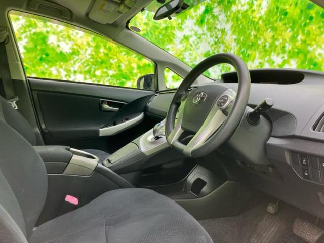 プリウス Ｓ　社外　ＳＤナビ／ヘッドランプ　ＨＩＤ／Ｂｌｕｅｔｏｏｔｈ接続／ＥＴＣ／ＥＢＤ付ＡＢＳ／横滑り防止装置／アイドリングストップ／フルセグＴＶ／エアバッグ　運転席／エアバッグ　助手席／エアバッグ　サイド（5枚目）
