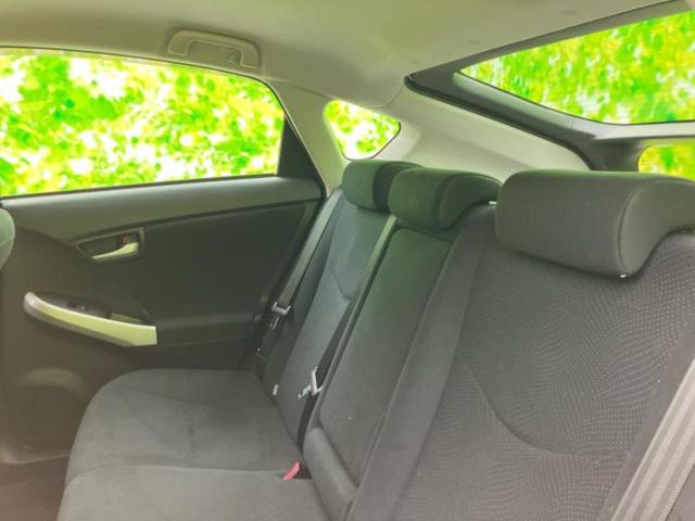 プリウス Ｓ　社外　ＳＤナビ／ヘッドランプ　ＨＩＤ／Ｂｌｕｅｔｏｏｔｈ接続／ＥＴＣ／ＥＢＤ付ＡＢＳ／横滑り防止装置／アイドリングストップ／フルセグＴＶ／エアバッグ　運転席／エアバッグ　助手席／エアバッグ　サイド（7枚目）