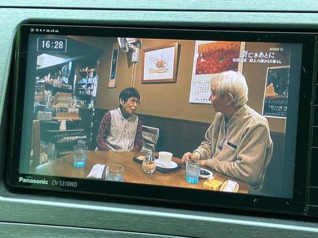 プリウス Ｓ　社外　ＳＤナビ／ヘッドランプ　ＨＩＤ／Ｂｌｕｅｔｏｏｔｈ接続／ＥＴＣ／ＥＢＤ付ＡＢＳ／横滑り防止装置／アイドリングストップ／フルセグＴＶ／エアバッグ　運転席／エアバッグ　助手席／エアバッグ　サイド（10枚目）