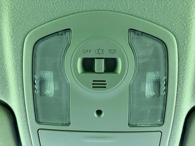 プリウス Ｓ　社外　ＳＤナビ／ヘッドランプ　ＨＩＤ／Ｂｌｕｅｔｏｏｔｈ接続／ＥＴＣ／ＥＢＤ付ＡＢＳ／横滑り防止装置／アイドリングストップ／フルセグＴＶ／エアバッグ　運転席／エアバッグ　助手席／エアバッグ　サイド（11枚目）