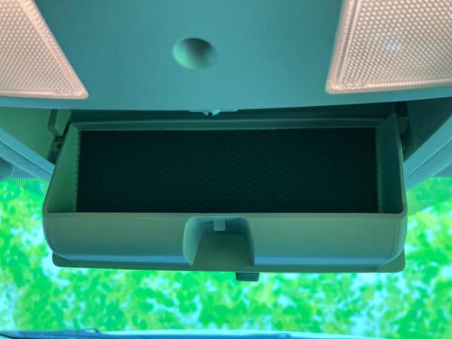 プリウス Ｓ　社外　ＳＤナビ／ヘッドランプ　ＨＩＤ／Ｂｌｕｅｔｏｏｔｈ接続／ＥＴＣ／ＥＢＤ付ＡＢＳ／横滑り防止装置／アイドリングストップ／フルセグＴＶ／エアバッグ　運転席／エアバッグ　助手席／エアバッグ　サイド（14枚目）