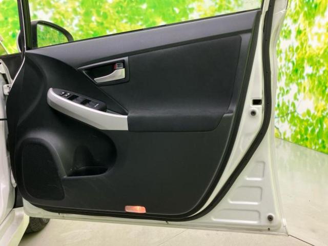 プリウス Ｓ　社外　ＳＤナビ／ヘッドランプ　ＨＩＤ／Ｂｌｕｅｔｏｏｔｈ接続／ＥＴＣ／ＥＢＤ付ＡＢＳ／横滑り防止装置／アイドリングストップ／フルセグＴＶ／エアバッグ　運転席／エアバッグ　助手席／エアバッグ　サイド（22枚目）