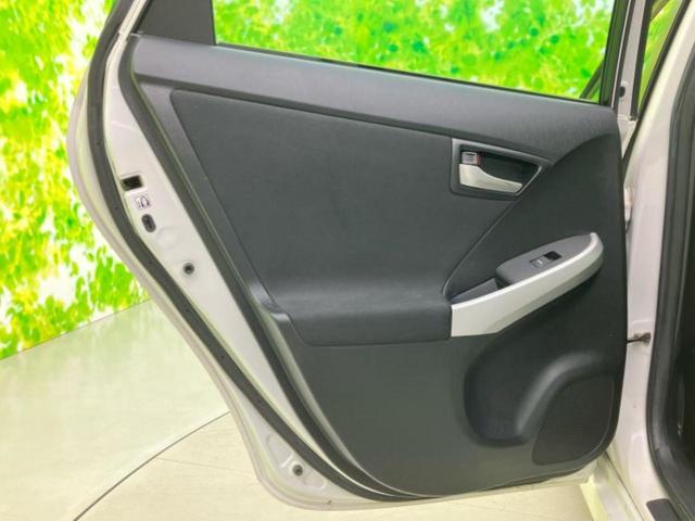 プリウス Ｓ　社外　ＳＤナビ／ヘッドランプ　ＨＩＤ／Ｂｌｕｅｔｏｏｔｈ接続／ＥＴＣ／ＥＢＤ付ＡＢＳ／横滑り防止装置／アイドリングストップ／フルセグＴＶ／エアバッグ　運転席／エアバッグ　助手席／エアバッグ　サイド（25枚目）