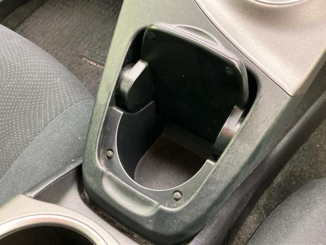 プリウス Ｓ　社外　ＳＤナビ／ヘッドランプ　ＨＩＤ／Ｂｌｕｅｔｏｏｔｈ接続／ＥＴＣ／ＥＢＤ付ＡＢＳ／横滑り防止装置／アイドリングストップ／フルセグＴＶ／エアバッグ　運転席／エアバッグ　助手席／エアバッグ　サイド（36枚目）