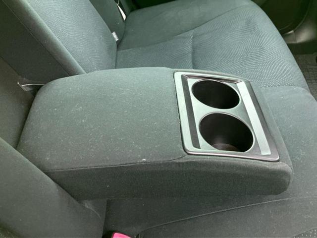 プリウス Ｓ　社外　ＳＤナビ／ヘッドランプ　ＨＩＤ／Ｂｌｕｅｔｏｏｔｈ接続／ＥＴＣ／ＥＢＤ付ＡＢＳ／横滑り防止装置／アイドリングストップ／フルセグＴＶ／エアバッグ　運転席／エアバッグ　助手席／エアバッグ　サイド（46枚目）