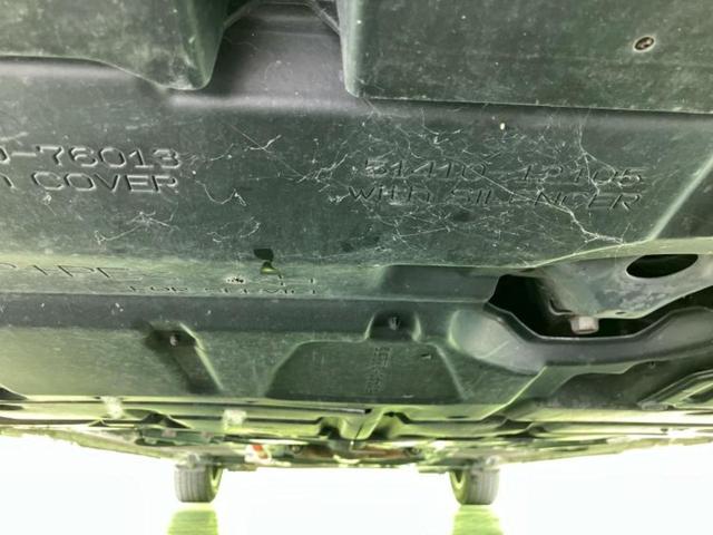 プリウス Ｓ　社外　ＳＤナビ／ヘッドランプ　ＨＩＤ／Ｂｌｕｅｔｏｏｔｈ接続／ＥＴＣ／ＥＢＤ付ＡＢＳ／横滑り防止装置／アイドリングストップ／フルセグＴＶ／エアバッグ　運転席／エアバッグ　助手席／エアバッグ　サイド（50枚目）