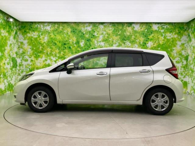 ノート X 新品タイヤ/純正 SDナビ/インテリジェントルームミラー/アラウンドビューモニター/ヘッドランプ HID/Bluetooth接続/ETC/EBD付ABS/アイドリングストップ/フルセグTV/DVD(2枚目)