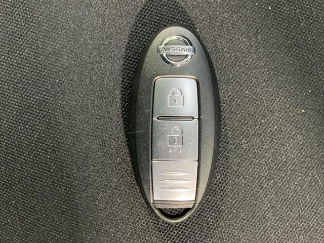 ノート X 新品タイヤ/純正 SDナビ/インテリジェントルームミラー/アラウンドビューモニター/ヘッドランプ HID/Bluetooth接続/ETC/EBD付ABS/アイドリングストップ/フルセグTV/DVD(31枚目)