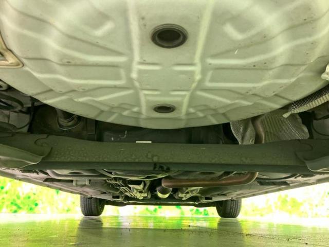 ノート X 新品タイヤ/純正 SDナビ/インテリジェントルームミラー/アラウンドビューモニター/ヘッドランプ HID/Bluetooth接続/ETC/EBD付ABS/アイドリングストップ/フルセグTV/DVD(48枚目)