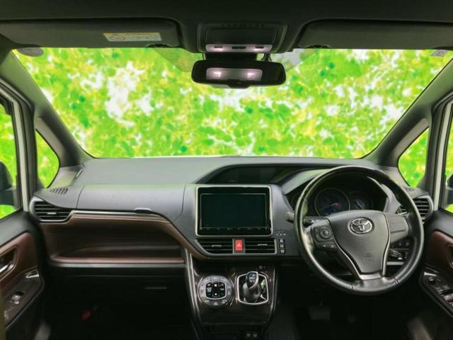 エスクァイア ハイブリッドGiプレミアムパッケージ 新品タイヤ/保証書/純正 9インチ SDナビ/フリップダウンモニター/衝突安全装置/両側電動スライドドア/シートヒーター/車線逸脱防止支援システム/シート ハーフレザー/ドライブレコーダー 純正(4枚目)