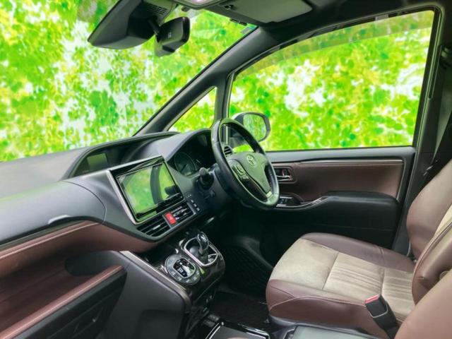 エスクァイア ハイブリッドGiプレミアムパッケージ 新品タイヤ/保証書/純正 9インチ SDナビ/フリップダウンモニター/衝突安全装置/両側電動スライドドア/シートヒーター/車線逸脱防止支援システム/シート ハーフレザー/ドライブレコーダー 純正(6枚目)