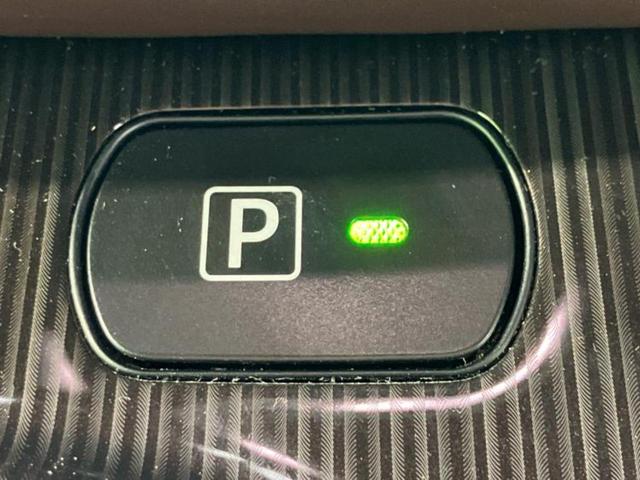 エスクァイア ハイブリッドGiプレミアムパッケージ 新品タイヤ/保証書/純正 9インチ SDナビ/フリップダウンモニター/衝突安全装置/両側電動スライドドア/シートヒーター/車線逸脱防止支援システム/シート ハーフレザー/ドライブレコーダー 純正(16枚目)