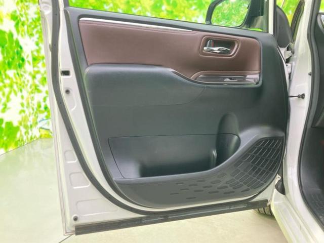 エスクァイア ハイブリッドGiプレミアムパッケージ 新品タイヤ/保証書/純正 9インチ SDナビ/フリップダウンモニター/衝突安全装置/両側電動スライドドア/シートヒーター/車線逸脱防止支援システム/シート ハーフレザー/ドライブレコーダー 純正(24枚目)