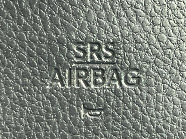 エスクァイア ハイブリッドGiプレミアムパッケージ 新品タイヤ/保証書/純正 9インチ SDナビ/フリップダウンモニター/衝突安全装置/両側電動スライドドア/シートヒーター/車線逸脱防止支援システム/シート ハーフレザー/ドライブレコーダー 純正(41枚目)