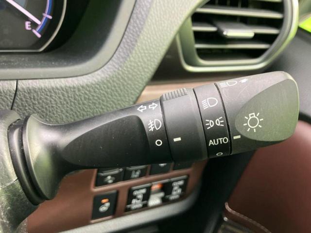 エスクァイア ハイブリッドGiプレミアムパッケージ 新品タイヤ/保証書/純正 9インチ SDナビ/フリップダウンモニター/衝突安全装置/両側電動スライドドア/シートヒーター/車線逸脱防止支援システム/シート ハーフレザー/ドライブレコーダー 純正(44枚目)