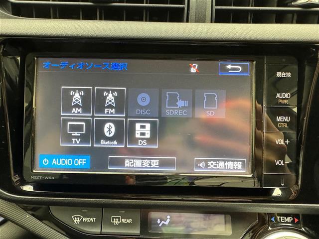 Ｓ　純正ＳＤナビ（ＣＤ／ＤＶＤ／ＡＭ／ＦＭ／Ｂｌｕｅｔｏｏｔｈ／フルセグＴＶ）横滑り防止措置　オートライト　ライトレベライザー　電動格納ミラー　ウィンカーミラー　ドアバイザー　前後ドライブレコーダー(4枚目)