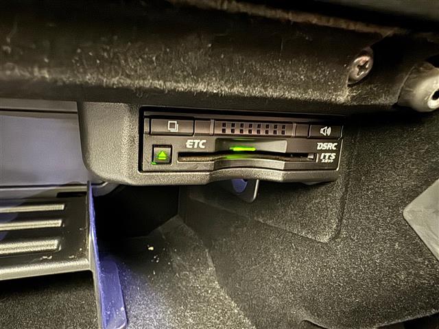 ＩＳ ＩＳ３００ｈ　純正ナビ（ＡＭ／ＦＭ／ＣＤ／ＤＶＤ／Ｂｌｕｅｔｏｏｔｈ）　バックカメラ　コーナーセンサー　追従型クルーズコントロール　パワーシート（Ｄ＋Ｎ席）　シートヒーター（Ｄ＋Ｎ席）　パドルシフト（15枚目）