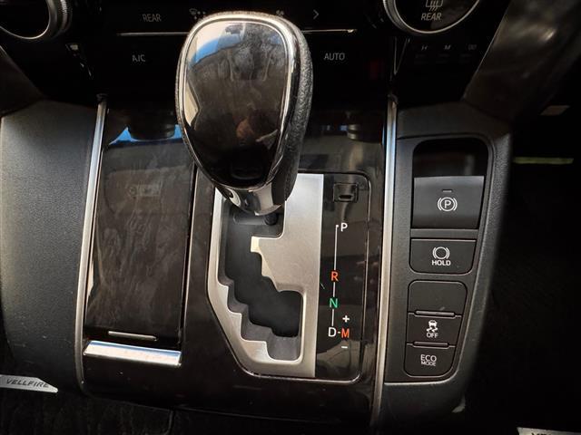 ヴェルファイア ２．５Ｚ　衝突軽減ブレーキ　純正ＳＤナビ　フルセグＴＶ　ＣＤ　ＤＶＤ　ＢＴ　ＭＳＶ　両側パワースライド　バックカメラ　ドラレコ　クリアランスソナー　電子パーキング　ドアバイザー　　スマーキー　プッシュスタート（7枚目）