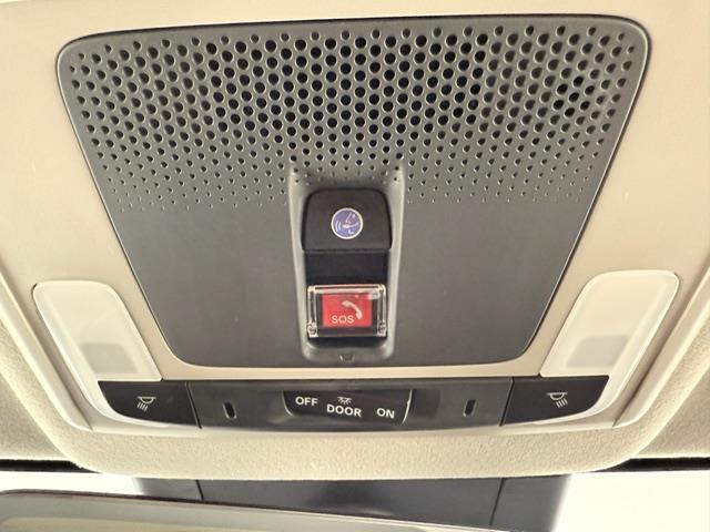 ヴェゼル ｅ：ＨＥＶ　Ｚ　登録済み未使用車　ホンダコネクトナビ　フルセグ　ＢＴ　ＵＳＢ　Ａｐｐｌｅ　Ｃａｒ　Ｐｌａｙ　　ａｎｄｒｏｉｄ　ａｕｔｏ　バックカメラ　レーダークルーズコントロール　衝突軽減ブレーキ　ＢＳＩレーンキープ（13枚目）
