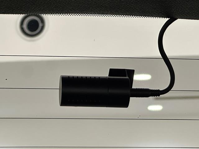 フォレスター ２．０ｉ－Ｓ　アイサイト　社外メモリナビ　フルセグ　ＣＤ　ＤＶＤ　ＢＴ　ＭＳＶ　バックカメラ　レーダークルーズコントロール　衝突軽減ブレーキ　ＬＤＡ　ＨＩＤヘッドライト　オートライト　パワーバックドア　シートヒーター　スマキー（11枚目）