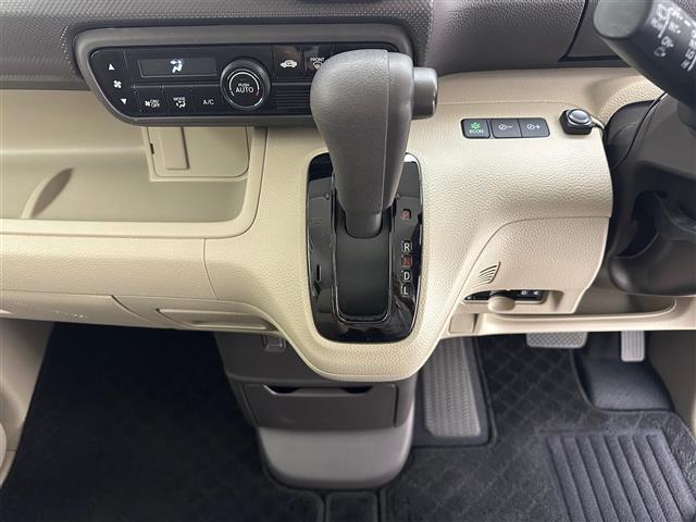Ｎ－ＢＯＸ Ｇホンダセンシング　社外ＳＤナビ　ナビ内蔵前後ドライブレコーダー　バックカメラ　ホンダセンシング　両側スライドドア　ＬＫＡ　ＰＣＳ　ＡＣＣ　ビルトインＥＴＣ　ＬＥＤヘッドライト　スペアキーｘ１　クリアランスソナー（8枚目）