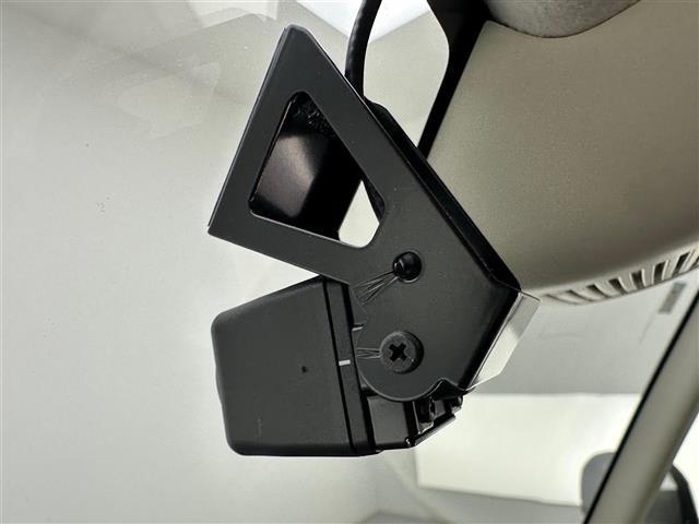 Ｎ－ＢＯＸ Ｇホンダセンシング　社外ＳＤナビ　ナビ内蔵前後ドライブレコーダー　バックカメラ　ホンダセンシング　両側スライドドア　ＬＫＡ　ＰＣＳ　ＡＣＣ　ビルトインＥＴＣ　ＬＥＤヘッドライト　スペアキーｘ１　クリアランスソナー（13枚目）