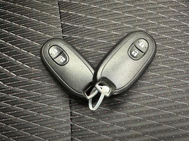 ワゴンＲ ２０周年記念車　純正ＳＤナビ（ＣＤ／ＤＶＤ／ＳＤ／ワンセグ／Ｂｌｕｅｔｏｏｔｈ）　バックカメラ　シートヒーター　純正１５インチアルミホイール　純正フロアマット　アイドリングストップ　オートライト　ＨＩＤヘッドライト（22枚目）