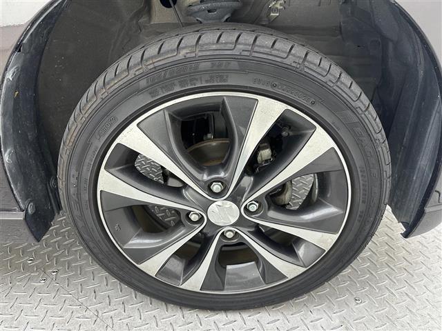 ワゴンＲ ２０周年記念車　純正ＳＤナビ（ＣＤ／ＤＶＤ／ＳＤ／ワンセグ／Ｂｌｕｅｔｏｏｔｈ）　バックカメラ　シートヒーター　純正１５インチアルミホイール　純正フロアマット　アイドリングストップ　オートライト　ＨＩＤヘッドライト（30枚目）