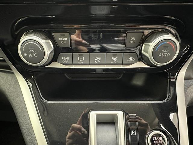 セレナ ハイウェイスター 純正メモリナビ(CD/DVD/SD/Bluetooth/フルセグ) バックカメラ 両側パワースライドドア クルーズコントロール オートライト LEDヘッドライト フォグライト 純正16インチアルミホイ(7枚目)