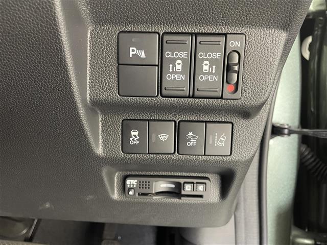 フリード Ｇ・ホンダセンシング　ワンオーナー　純正ナビ　フルセグ　ＣＤ　ＤＶＤ　ＢＴ　ＭＳＶ　ＵＳＢ　両側パワースライドドア　レーダークルーズコントロール　ＬＤＡ　衝突軽減ブレーキ　コーナーセンサー　ハーフレザーシート　シートヒータ（9枚目）
