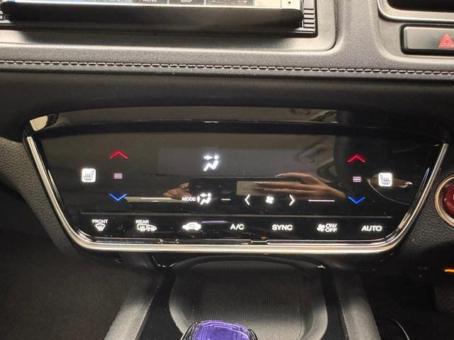 ヴェゼル ハイブリッドＺ・ホンダセンシング　社外７インチナビ（ＣＤ／ＤＶＤ・ＦＭ／ＡＭ・ＢＴ・フルセグ）　ホンダセンシング　ＥＴＣ　ＨＤＭＩ　プッシュスタート　スマートキー２本　レザーシート　パワーシート（Ｄ／Ｎ席）　シートヒーター（Ｄ／Ｎ席）（6枚目）