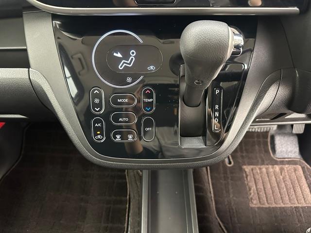 デイズルークス ハイウェイスター Gターボ 純正ナビ全方位モニターETC前方ドライブレコーダーLEDヘッドライトLEDフォグランプオートライトオートハイビーム衝突軽減ブレーキ車線逸脱警報オートクルーズコントロール純正アルミホイール両側パワスラ(4枚目)