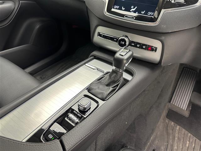 XC90 T5 AWD モーメンタム 純正HDDナビ フルセグ CD USB BT Apple Car Play Android Auto 全方位カメラ レーダークルーズコントロール 衝突軽減ブレーキ BSM LKA クロストラフィック(7枚目)