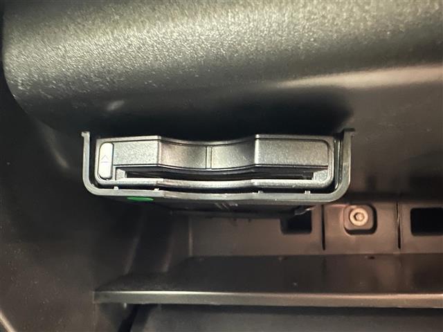 XC90 T5 AWD モーメンタム 純正HDDナビ フルセグ CD USB BT Apple Car Play Android Auto 全方位カメラ レーダークルーズコントロール 衝突軽減ブレーキ BSM LKA クロストラフィック(11枚目)