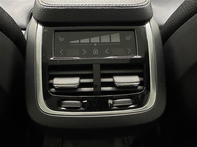 XC90 T5 AWD モーメンタム 純正HDDナビ フルセグ CD USB BT Apple Car Play Android Auto 全方位カメラ レーダークルーズコントロール 衝突軽減ブレーキ BSM LKA クロストラフィック(23枚目)