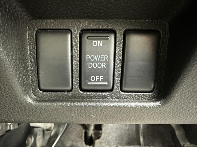 セレナ ハイウェイスターG エアロモード S-HV Aセフ 純正ナビ フルセグ CD DVD BT MSV HDMI 社外フリップダウンモニター アラウンドビューモニター ガラスルーフ エマージェンシーブレーキ LDA クルーズコントロール ビルトインETC(7枚目)