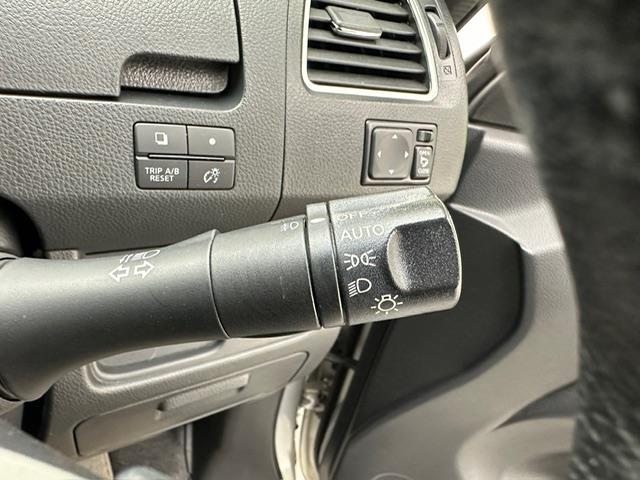 セレナ ハイウェイスターG エアロモード S-HV Aセフ 純正ナビ フルセグ CD DVD BT MSV HDMI 社外フリップダウンモニター アラウンドビューモニター ガラスルーフ エマージェンシーブレーキ LDA クルーズコントロール ビルトインETC(17枚目)