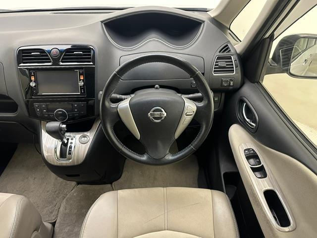 セレナ ハイウェイスターG エアロモード S-HV Aセフ 純正ナビ フルセグ CD DVD BT MSV HDMI 社外フリップダウンモニター アラウンドビューモニター ガラスルーフ エマージェンシーブレーキ LDA クルーズコントロール ビルトインETC(19枚目)