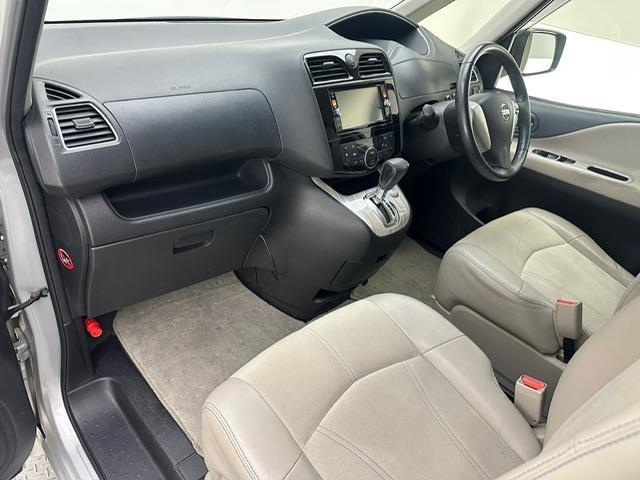 セレナ ハイウェイスターG エアロモード S-HV Aセフ 純正ナビ フルセグ CD DVD BT MSV HDMI 社外フリップダウンモニター アラウンドビューモニター ガラスルーフ エマージェンシーブレーキ LDA クルーズコントロール ビルトインETC(21枚目)