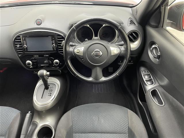 ジューク 15RX Vセレクション 純正SDナビ(CD/DVD/フルセグ/Bluetooth) バックカメラ 前方ドライブレコーダー 純正17インチアルミホイール HIDヘッドライト 衝突被害軽減ブレーキ オートライト(12枚目)